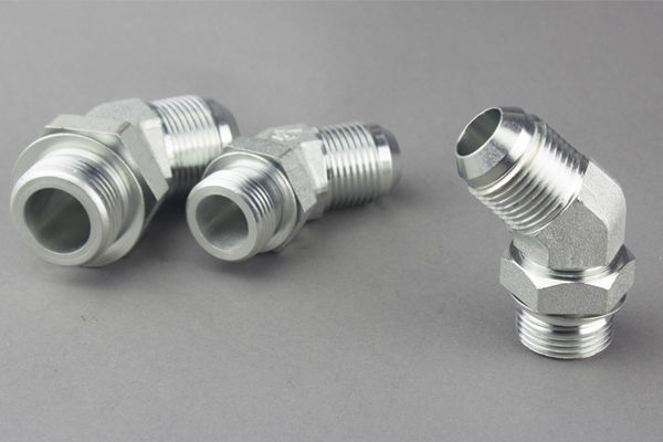 Justerbare-Stud-Fittings